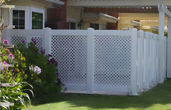 Semi Privacy Vinyl Fence Lattice 5